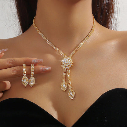 🎁2026 New Arrivals 50% OFF💥Women's Zircon Flower Necklace Earrings Set
